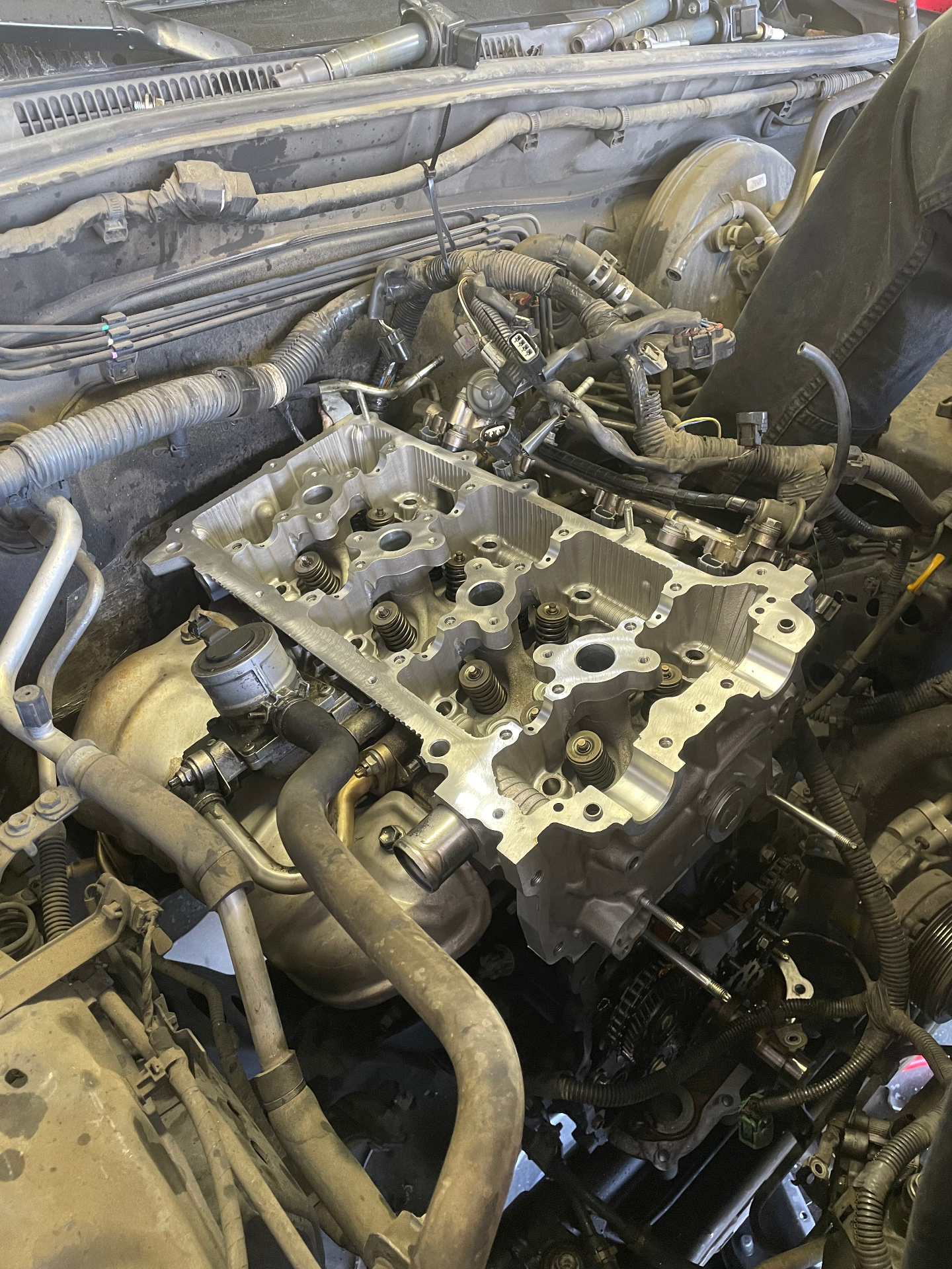 Cylinder head installed